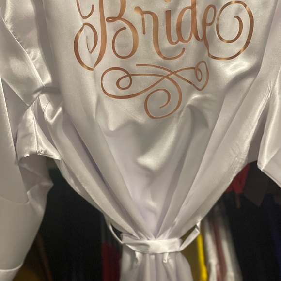 Bride Robe (L/XL) - Picture 2 of 6